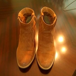 Charlotte Russe tan booties